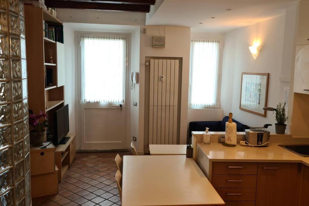San Marco 14 Sunny And Bright Apartment Milano Ngoại thất bức ảnh